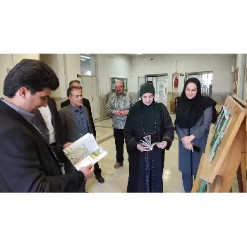 هفته گردشگری در کتابخانه